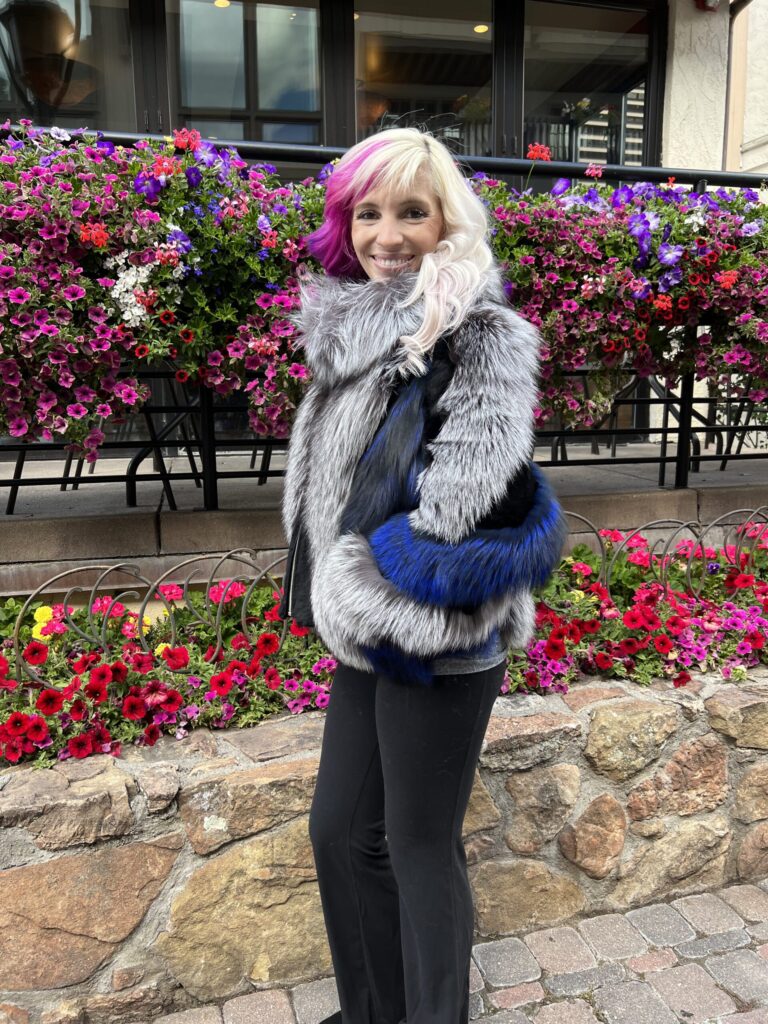 Our natural silver fox fur and dyed blue fox fur zip-up jacket is luxe and stylish. The silver fox offers a dense texture and shine. The blue fox adds...