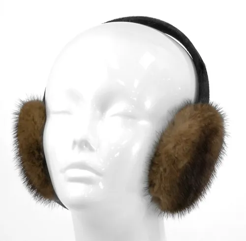 These brown mink earmuffs keep your ears warm with soft, plush fur. Their rich color adds sophistication. Additionally, they pair perfectly with winter outfits.