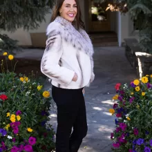 This natural sapphire cross mink jacket with platinum fox trim offers elegance and warmth. The mink’s unique pattern pairs beautifully with the soft platinum fox trim. Additionally, its luxurious design adds a refined touch to any outfit.