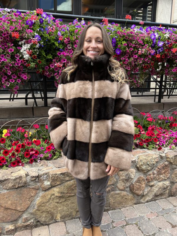 This mahogany and pastel mink jacket combines the dark tones of mahogany mink with the light hues of pastel mink. Its color palette adds a distinct...