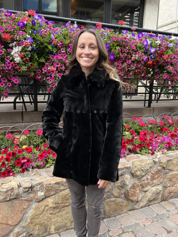 This dyed black sheared mink jacket with drawstring waist is elegant and has a modern design. It has a inner drawstring, that allows for an adjustable...