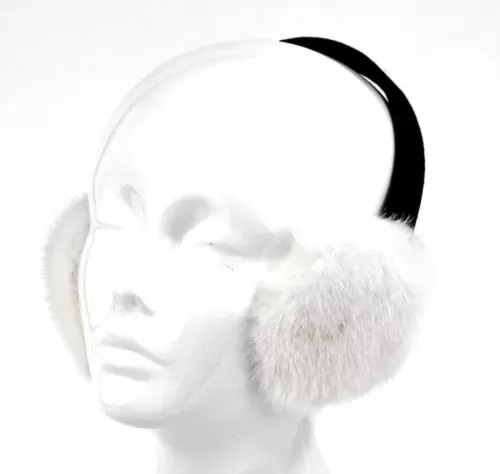 Our white mink earmuffs keep your ears warm with soft, luxurious fur. Their bright white color adds elegance. Additionally, they complement any winter look beautifully.