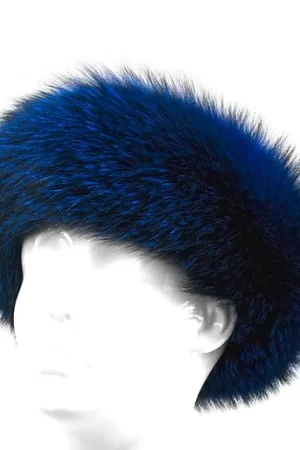 Our dyed electric blue fox headband is a luxe, stylish accessory that is warm and elegant. Made with soft fox fur, it provides comfort and keeps you...