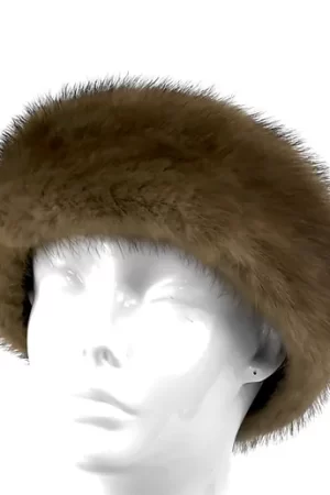 Our demi-buff mink fur headband is stylish and warm. Its sleek design and rich texture add a touch of elegance. It is perfect for casual and formal outfits.