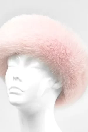 Our dyed soft pink fox headband is a luxe, stylish accessory that is warm and elegant. Made with soft fox fur, it provides comfort and keeps you warm...